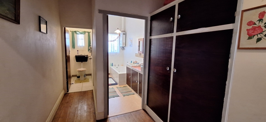 4 Bedroom Property for Sale in Riversdale Western Cape